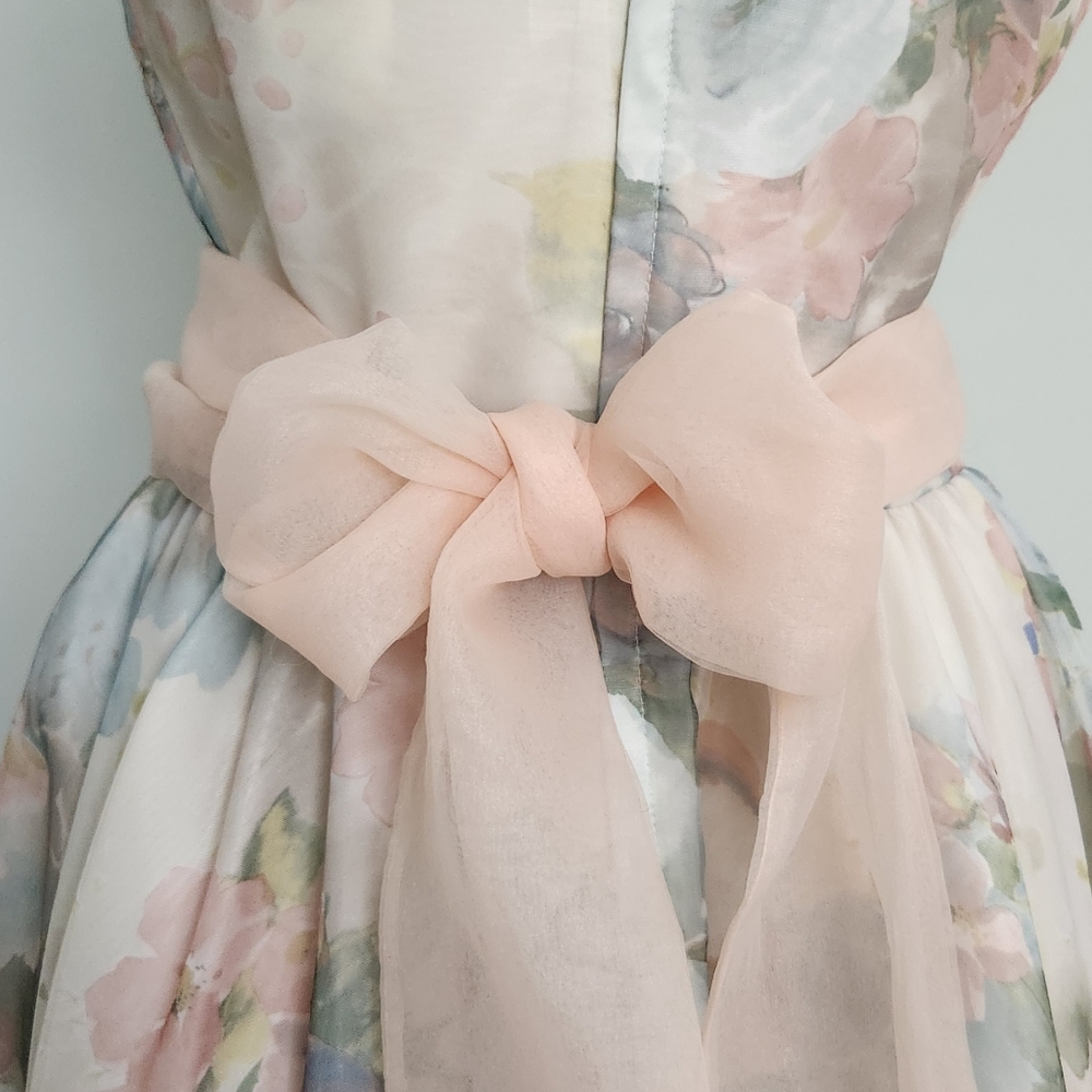 Vintage Spring Easter Dress - Picture 8 of 16